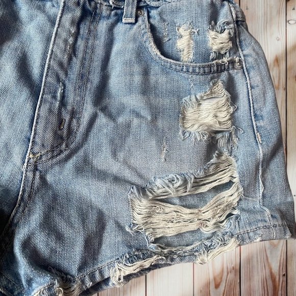 Tularosa Emma High-Rise Short in Santorini - Picture 7 of 14